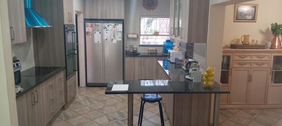 3 Bedroom Property for Sale in Safari Gardens North West